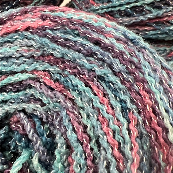 Hand dyed wool blend yarn - Picture 2 of 4